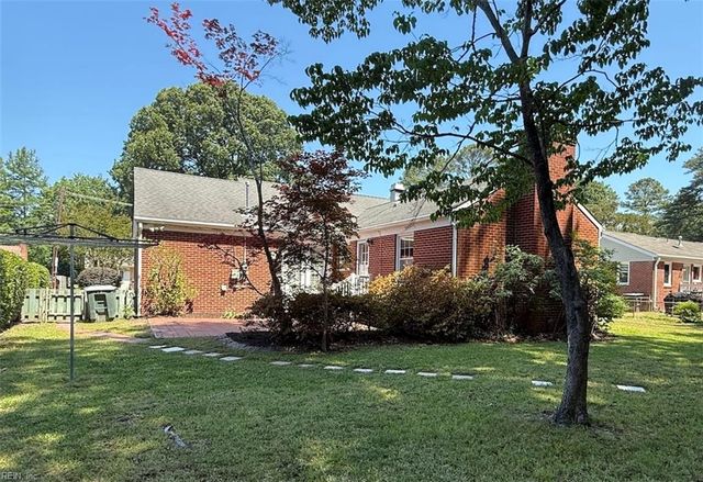 140 Albany DR, Hampton, VA 23666