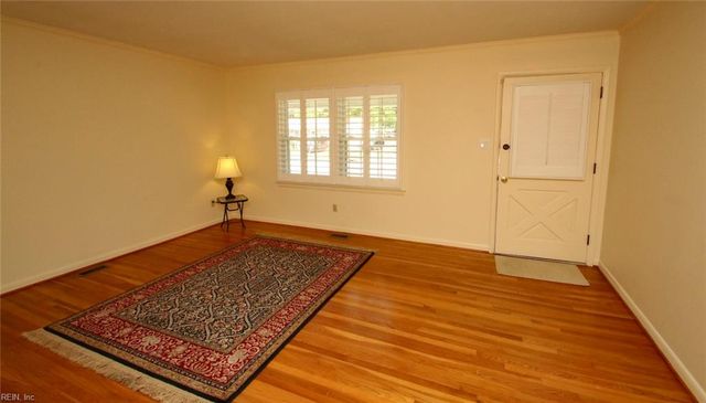 140 Albany DR, Hampton, VA 23666