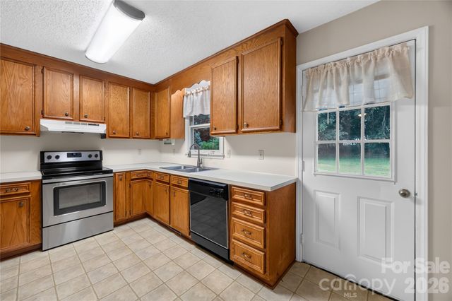 156 Doe Trail Lane, Statesville, NC 28625