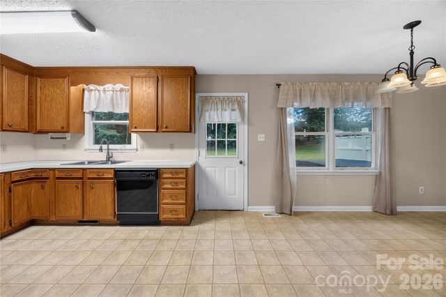 156 Doe Trail Lane, Statesville, NC 28625