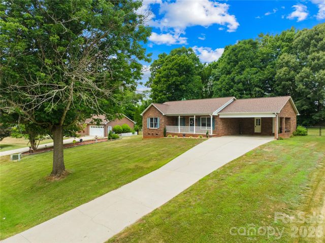 156 Doe Trail Lane, Statesville, NC 28625