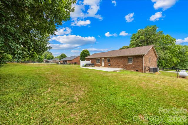156 Doe Trail Lane, Statesville, NC 28625