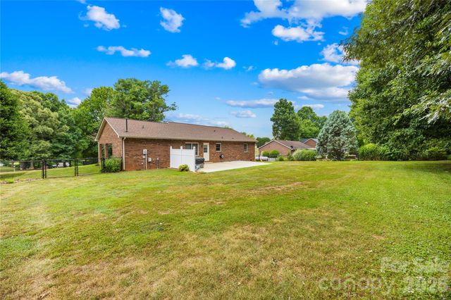 156 Doe Trail Lane, Statesville, NC 28625