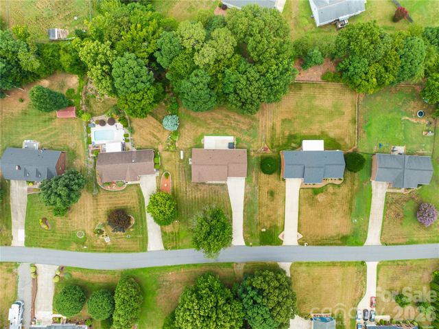 156 Doe Trail Lane, Statesville, NC 28625