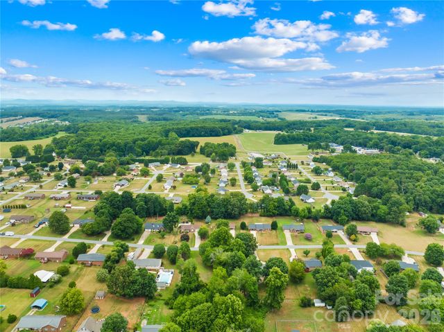 156 Doe Trail Lane, Statesville, NC 28625