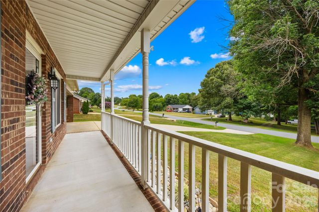 156 Doe Trail Lane, Statesville, NC 28625