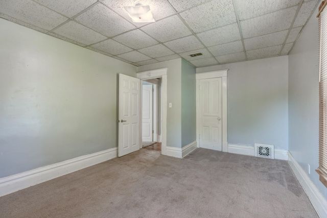 704 Smoky Hill Dr, Salina, KS 67401