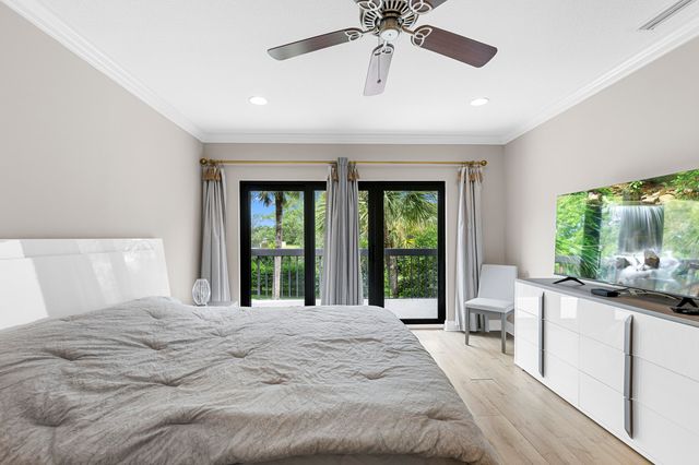 11397 POND VIEW Drive E202, Wellington, FL 33414