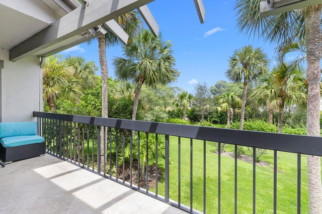 11397 POND VIEW Drive E202, Wellington, FL 33414