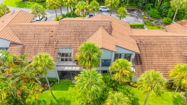 11397 POND VIEW Drive E202, Wellington, FL 33414