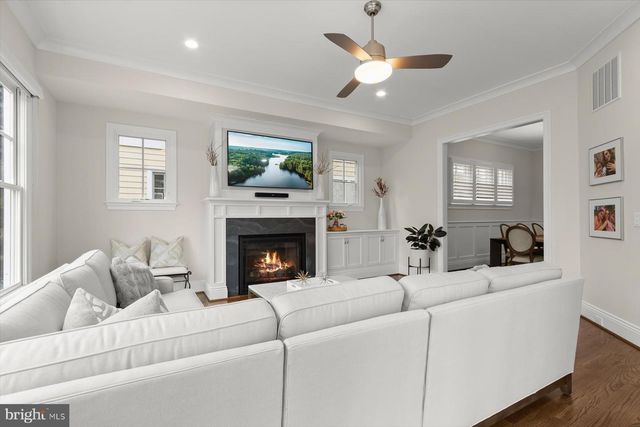 311-311B GROVE AVE, Falls Church, VA 22046