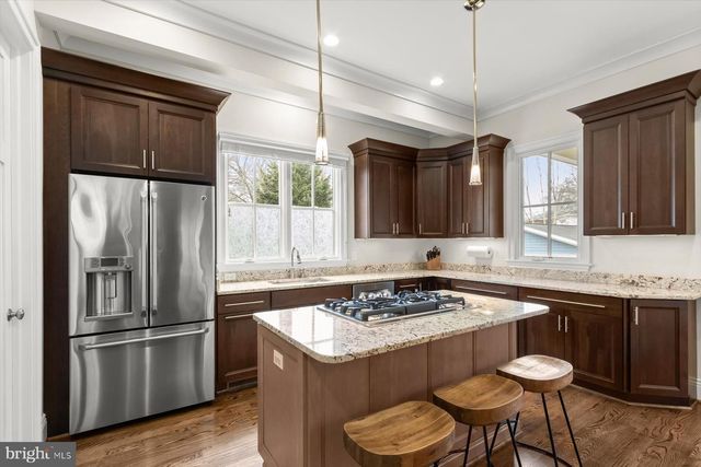 311-311B GROVE AVE, Falls Church, VA 22046