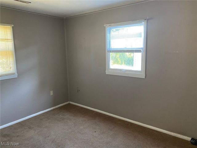 1060 Park Avenue NE, North Canton, OH 44720