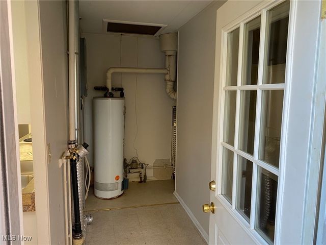 1060 Park Avenue NE, North Canton, OH 44720