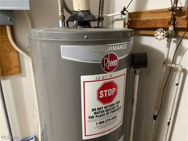 1060 Park Avenue NE, North Canton, OH 44720