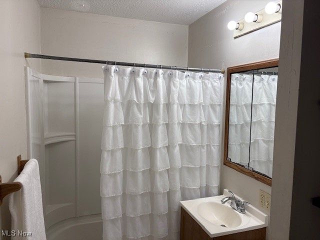 1060 Park Avenue NE, North Canton, OH 44720