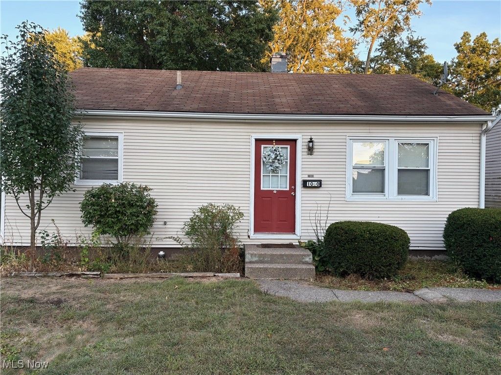 1060 Park Avenue NE, North Canton, OH 44720