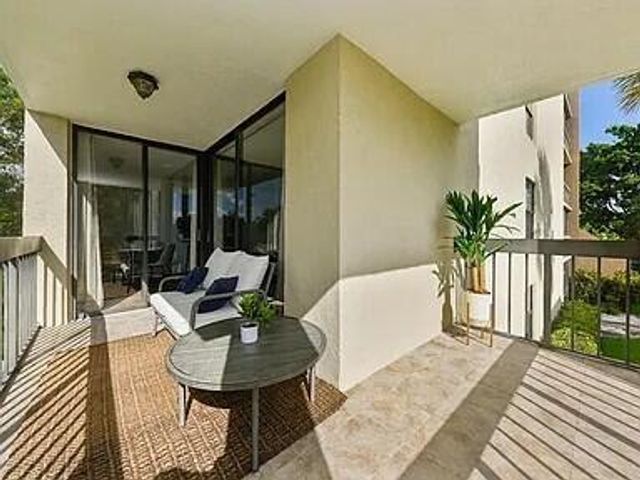 955 Egret Circle 211, Delray Beach, FL 33444