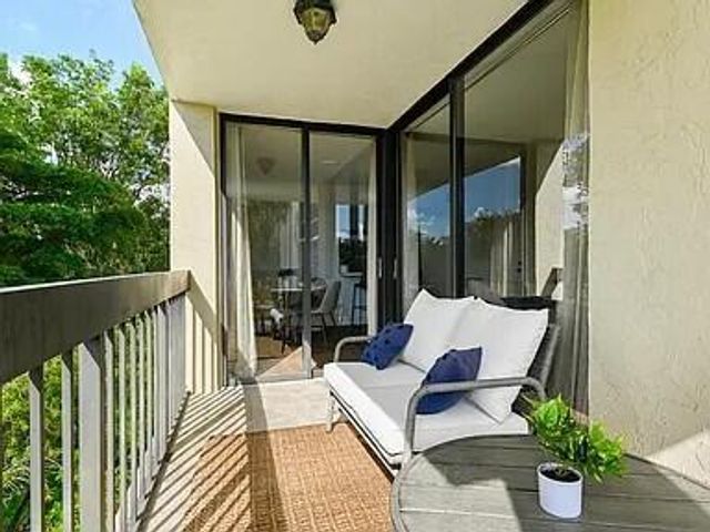 955 Egret Circle 211, Delray Beach, FL 33444