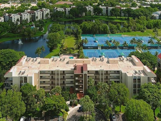 955 Egret Circle 211, Delray Beach, FL 33444