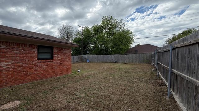 1304 NW 105th Terrace, Oklahoma City, OK 73114