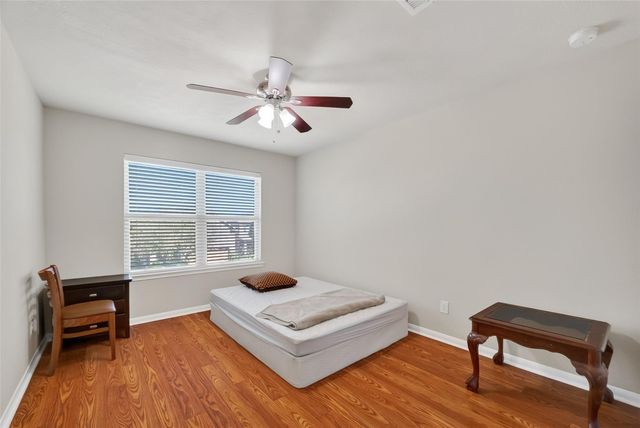 9106 Fuqua Breeze Drive, Houston, TX 77075