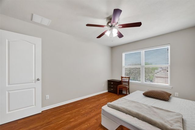 9106 Fuqua Breeze Drive, Houston, TX 77075