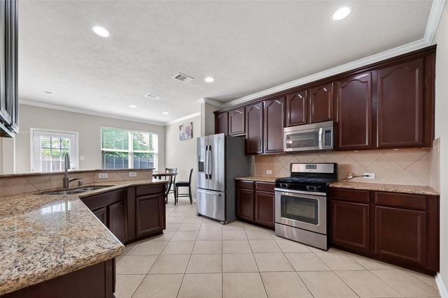 9106 Fuqua Breeze Drive, Houston, TX 77075