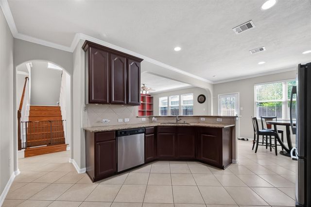 9106 Fuqua Breeze Drive, Houston, TX 77075