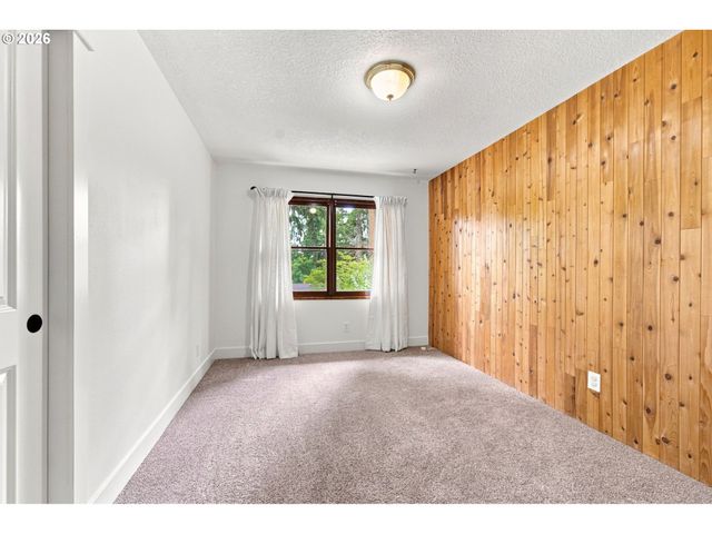 4830 Nw NESKOWIN Ave, Portland, OR 97229