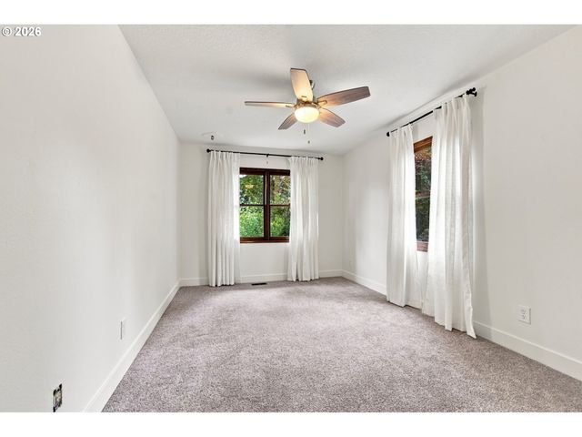 4830 Nw NESKOWIN Ave, Portland, OR 97229