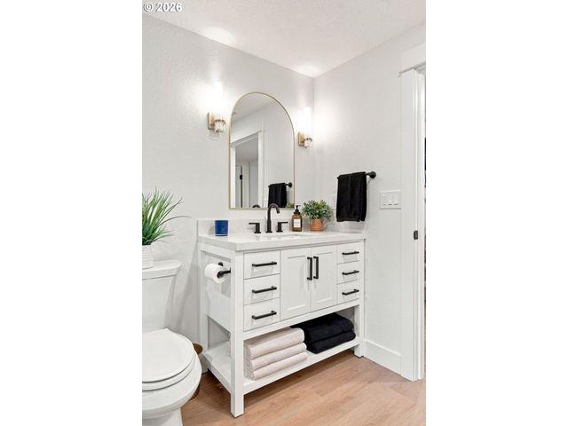 4830 Nw NESKOWIN Ave, Portland, OR 97229