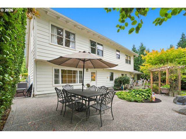 4830 Nw NESKOWIN Ave, Portland, OR 97229