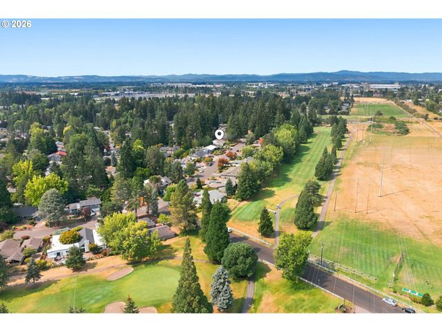 4830 Nw NESKOWIN Ave, Portland, OR 97229
