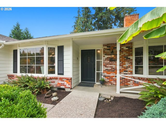 4830 Nw NESKOWIN Ave, Portland, OR 97229