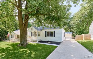 921 Tompkins Street, St Charles, MO 63301