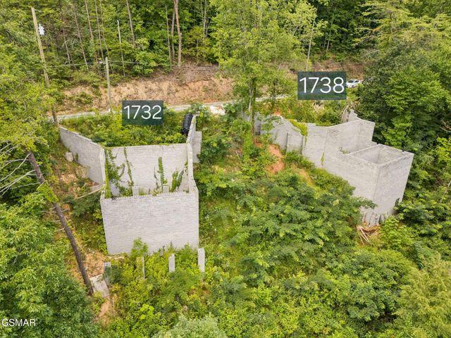 1738 Bassett Way, Sevierville, TN 37876