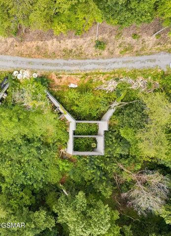 1738 Bassett Way, Sevierville, TN 37876