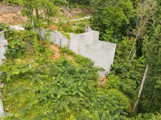 1738 Bassett Way, Sevierville, TN 37876