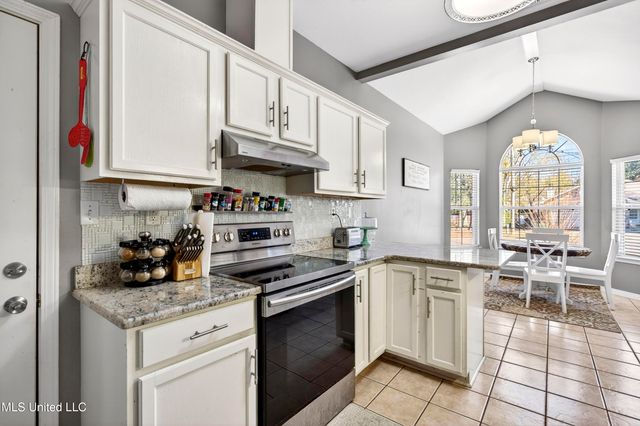 9823 Ala Moana Street, Diamondhead, MS 39525