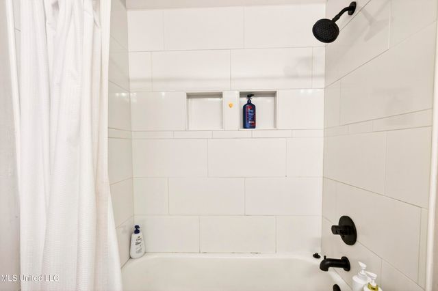 9823 Ala Moana Street, Diamondhead, MS 39525