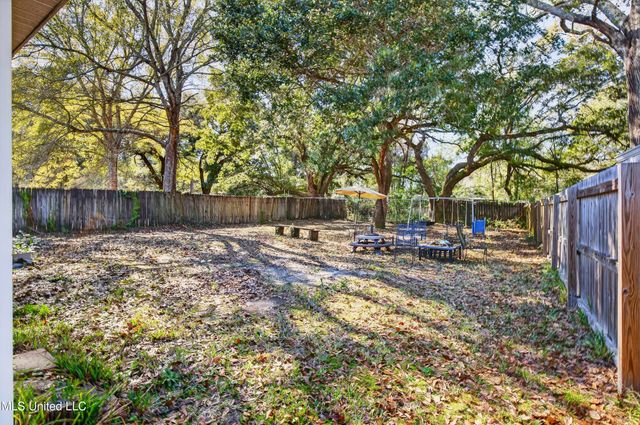 9823 Ala Moana Street, Diamondhead, MS 39525