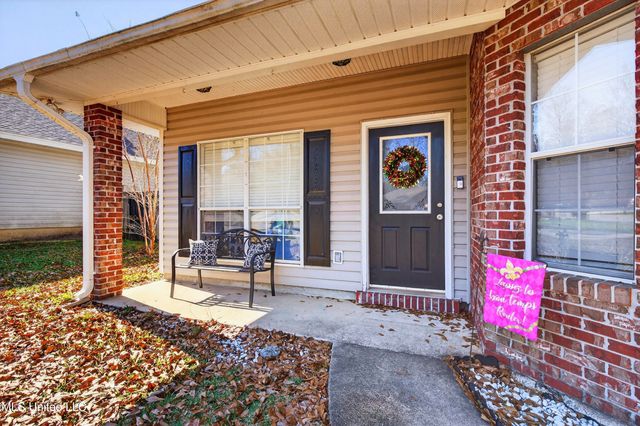 9823 Ala Moana Street, Diamondhead, MS 39525