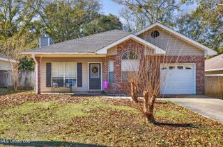 9823 Ala Moana Street, Diamondhead, MS 39525