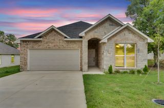 712 N Church Street, Ferris, TX 75125