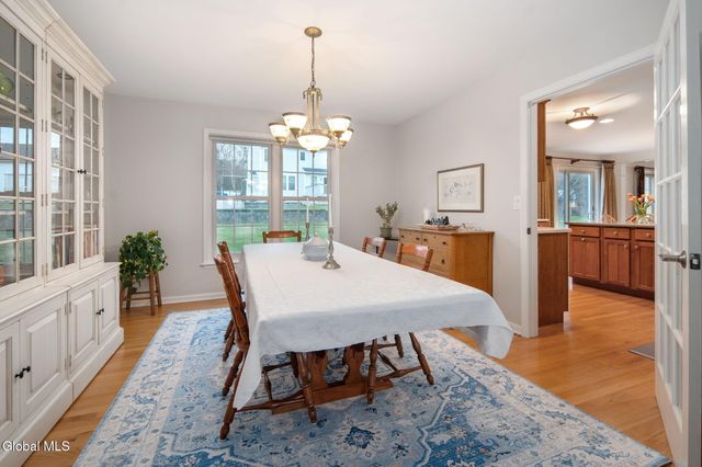 632 Maple Lane, Niskayuna, NY 12309