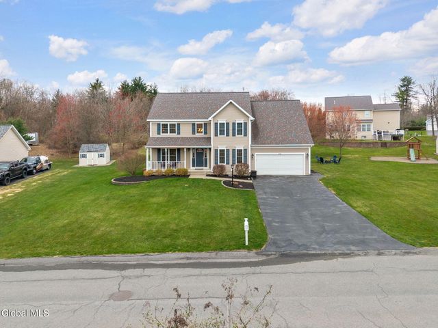 632 Maple Lane, Niskayuna, NY 12309