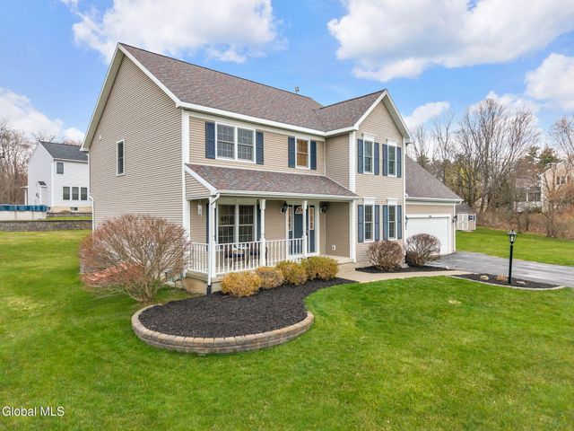 632 Maple Lane, Niskayuna, NY 12309