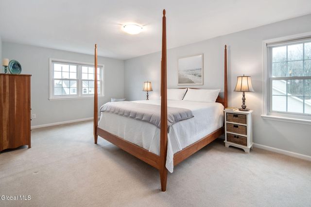 632 Maple Lane, Niskayuna, NY 12309