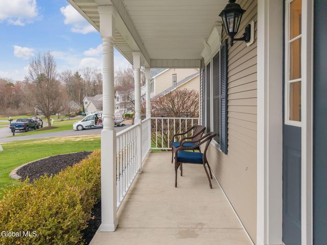 632 Maple Lane, Niskayuna, NY 12309